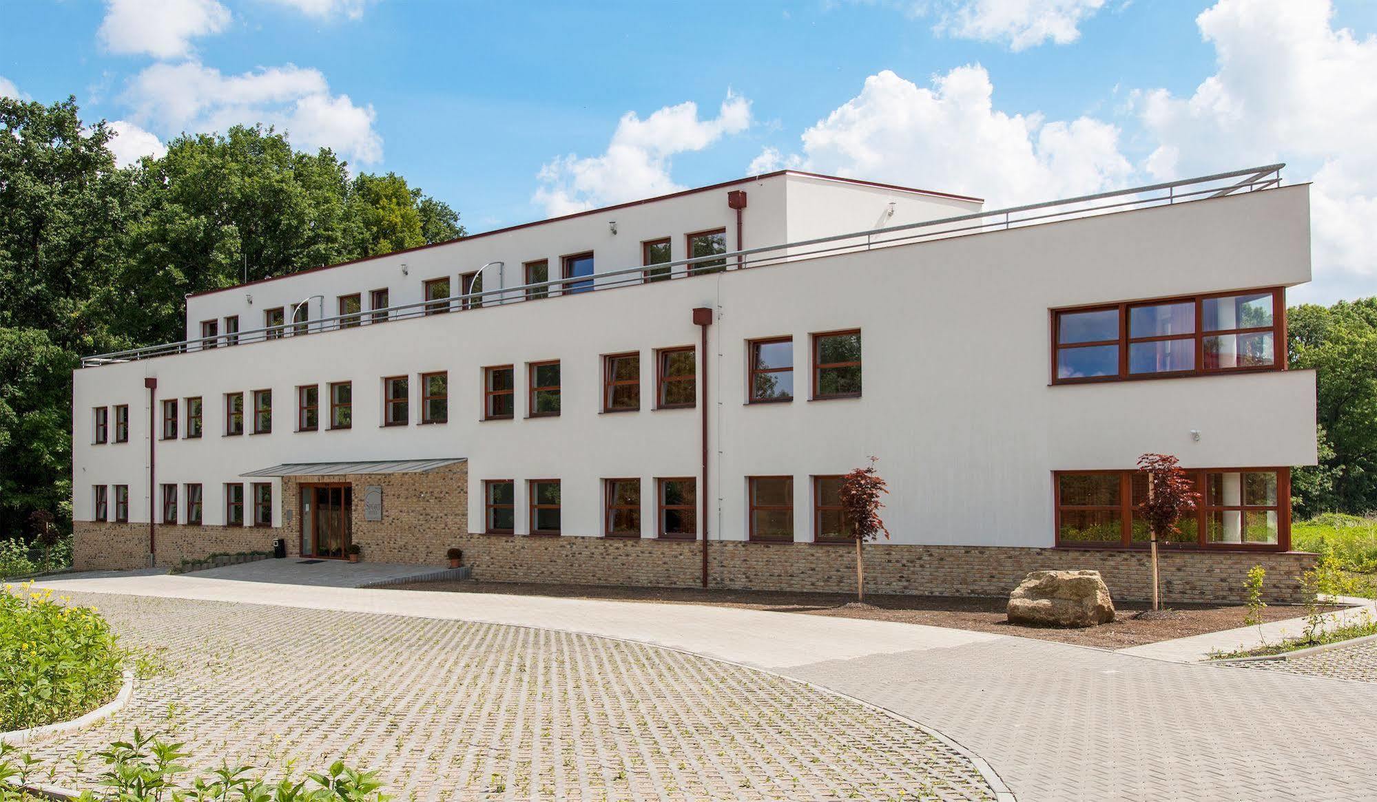Sporthotel Hostivice Exterior foto